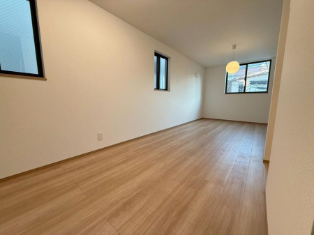 ���r���O �����y���r���O�z�i2026�N4���j�B�e