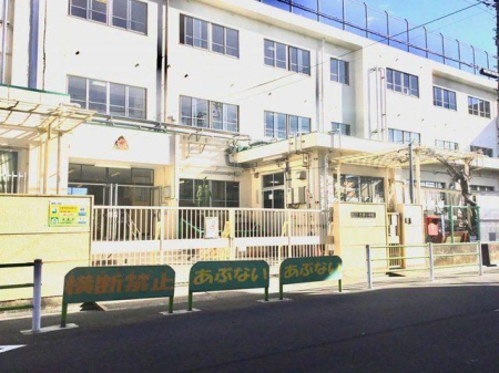 ���ӊ� ���w�Z 300m ��c�旧�������w�Z(��c�旧�������w�Z�܂�300m �k��4���B)