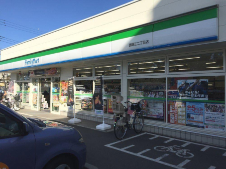 ���ӊ� �R���r�j 190m �t�@�~���[�}�[�g�����]�񒚖ړX(�t�@�~���[�}�[�g�����]�񒚖ړX�܂�190m �k��3���B)