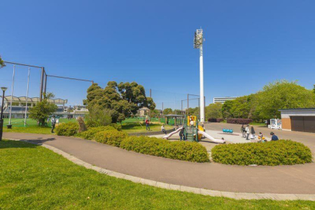 ���ӊ� ���� 820m �k�旧�ԉH���R�ώ@����(�k�旧�ԉH���R�ώ@�����܂�820m �k��11���B)