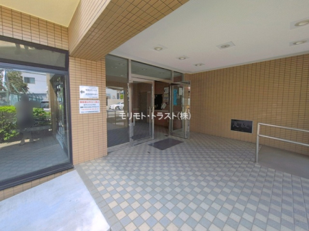 �G���g�����X -