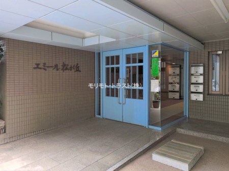 �G���g�����X -