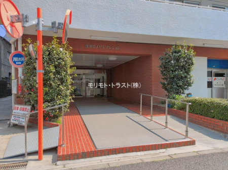 �G���g�����X -