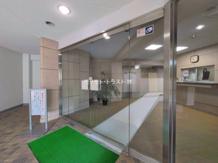 �G���g�����X -