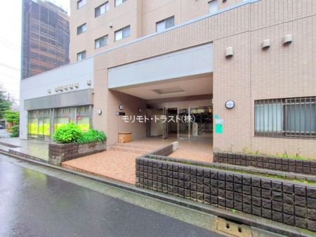 �G���g�����X -
