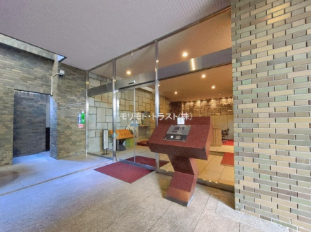 �G���g�����X -