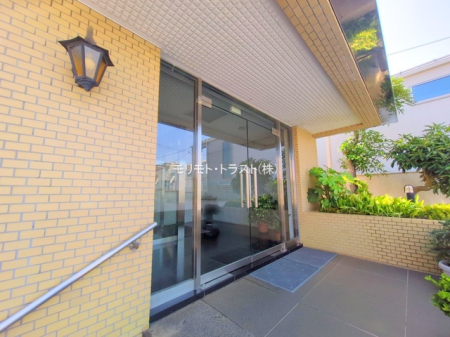 �G���g�����X -