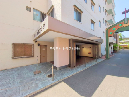 �G���g�����X -