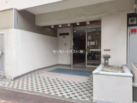 �G���g�����X -