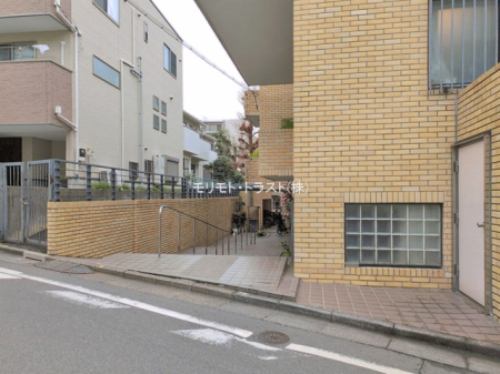 �G���g�����X -