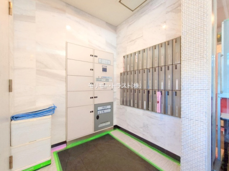�G���g�����X -