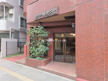 �G���g�����X -