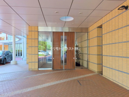 �G���g�����X -