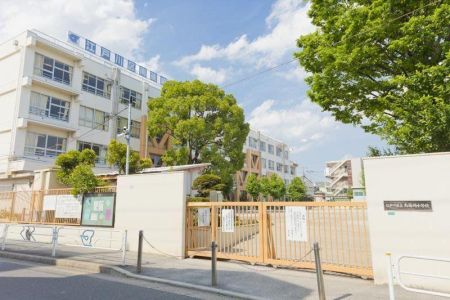 ���ӊ� ���w�Z 370m �]�ː�旧��菬�w�Z(�]�ː�旧��菬�w�Z�܂�370m �k��5���B)