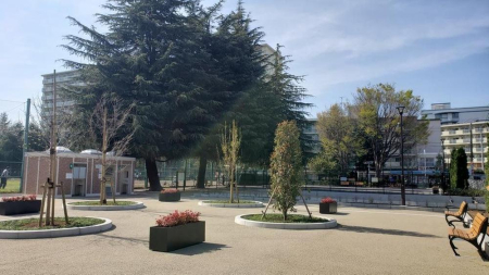 ���ӊ� ���� 1380m ���ǂ��̂Ђ�Ό���(���ǂ��̂Ђ�Ό����܂�1380m �k��18���B)