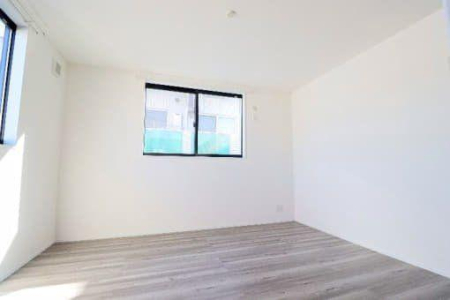 ���̑����� �����y�����z  �z�˂��ɕ�܂�鋏���́A���邭���K�Ȉ�ہB�������̂����ԂŁA�����b�N�X�ł���ЂƂƂ����߂����܂��B