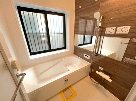 ���� �����y�o�X�z�i2026�N4���j�B�e  ��������Ƃ��������f�U�C�����������o�X���[���B�������Ə㎿�������˔������A�����̃o�X�^�C�����y���݂ɂȂ��Ԃł��B