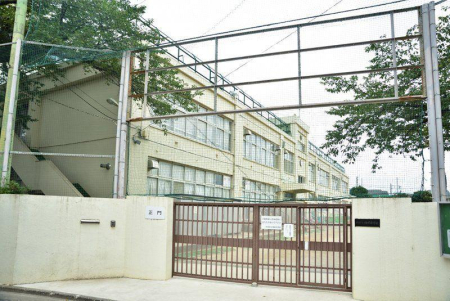 ���ӊ� ���w�Z 130m �����旧�_�����w�Z(�����旧�_�����w�Z�܂�130m �k��2���B)