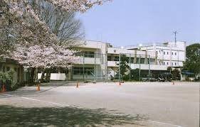 ���ӊ� ���w�Z 1710m �D���s���C�_���w�Z(�D���s���C�_���w�Z�܂�1710m �k��22���B)