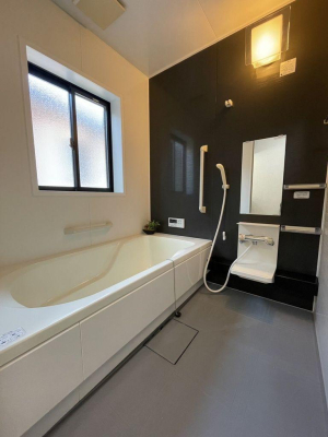 ���� �����y�o�X�z  ������Ƃ������邭���������ӂ�闁���B���炩�Ȍ��ɕ�܂�Ȃ���A1���̔���������������S�n�悢��Ԃł��B