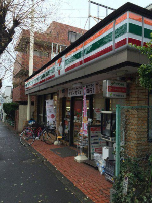 ���ӊ� �R���r�j 220m �Z�u���C���u�����c�J�[��X(�Z�u���C���u�����c�J�[��X�܂�220m �k��3���B)