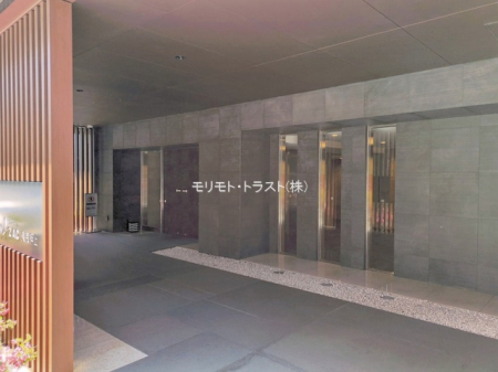 �G���g�����X -