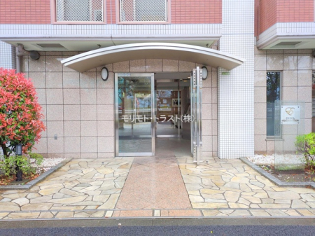 �G���g�����X -