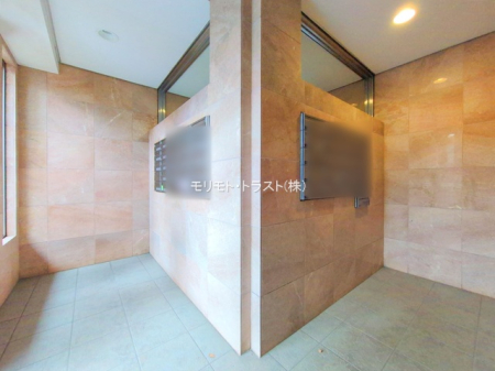 �G���g�����X -