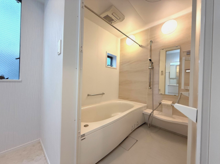 ���� �����y�o�X�z  ������Ƃ������邭���������ӂ�闁���B���炩�Ȍ��ɕ�܂�Ȃ���A1���̔���������������S�n�悢��Ԃł��B