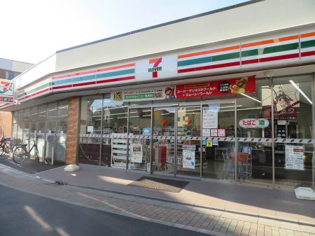 ���ӊ� �R���r�j 200m �Z�u���C���u�� �����X(�Z�u���C���u�� �����X�܂�200m �k��3���B)