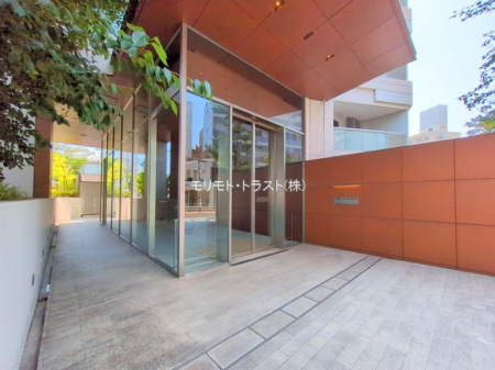 �G���g�����X -