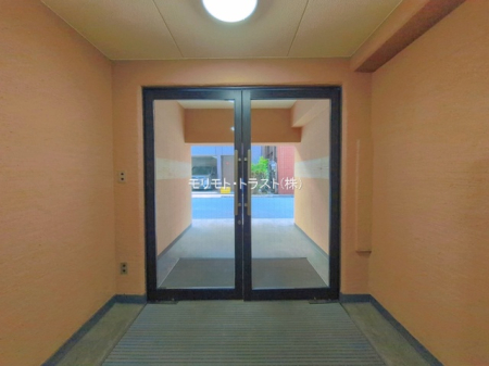 �G���g�����X -