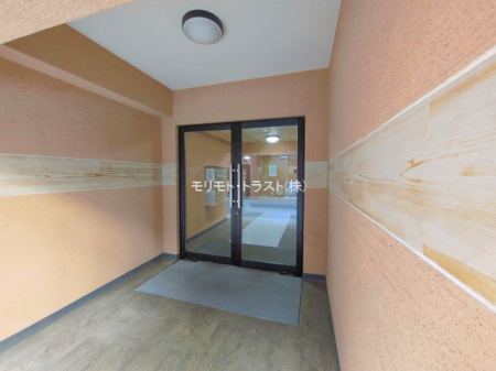 �G���g�����X -