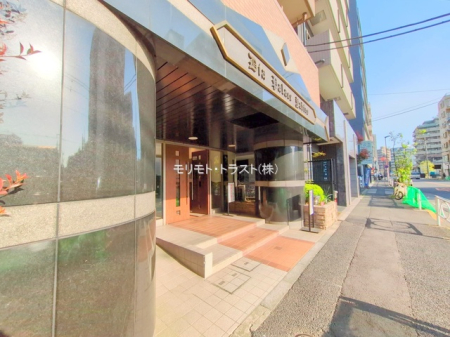 �G���g�����X -