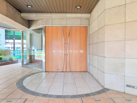 �G���g�����X -