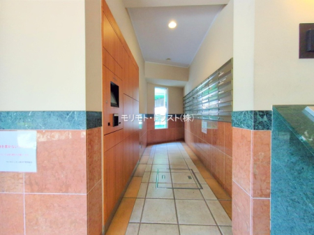 �G���g�����X -