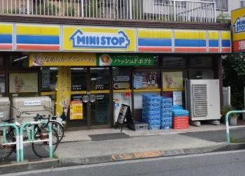 ���ӊ� �R���r�j 321m �~�j�X�g�b�v ���\��X(�~�j�X�g�b�v ���\��X�܂�321m �k��5���B)
