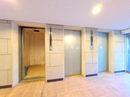 �G���g�����X -