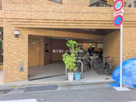 �G���g�����X -