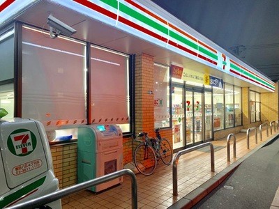 ���ӊ� �R���r�j 200m �Z�u��-�C���u�� �n�c���L�S���ړX