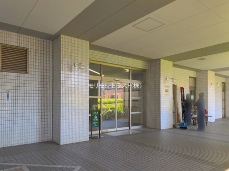 �G���g�����X -