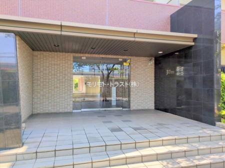 �G���g�����X -