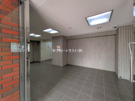�G���g�����X -