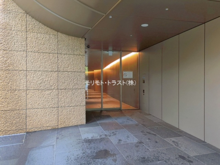 �G���g�����X -