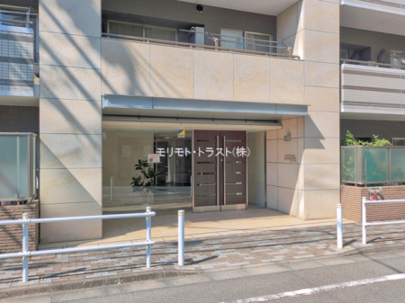 �G���g�����X -
