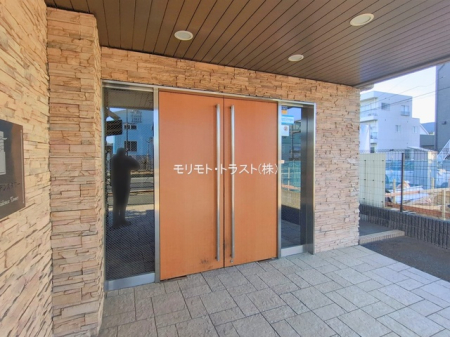 �G���g�����X -