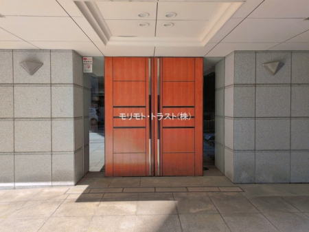 �G���g�����X -